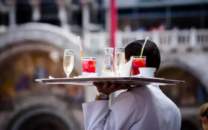 如何通過(guò)餐飲策劃迅速提升品牌影響力？