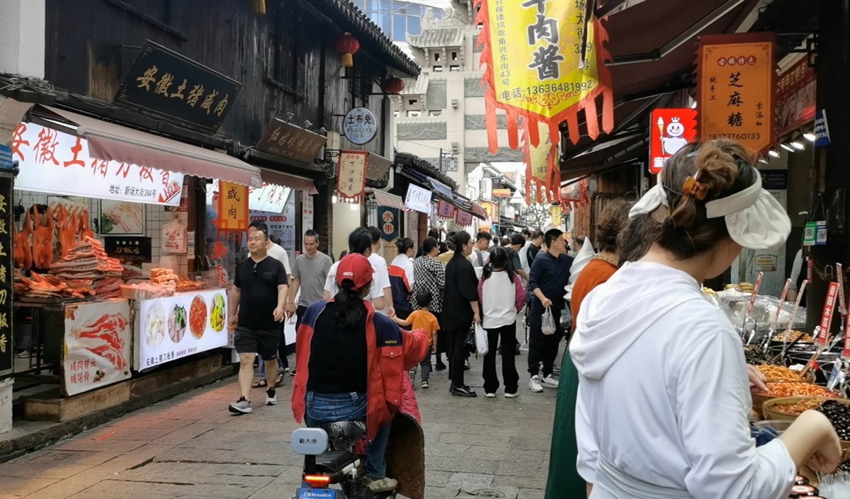 國慶小吃連鎖店如何通過精準營銷提升營業(yè)額